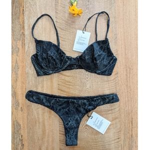 X SOLD X NWT M Manhattan S Ho'okipa in Sage Python